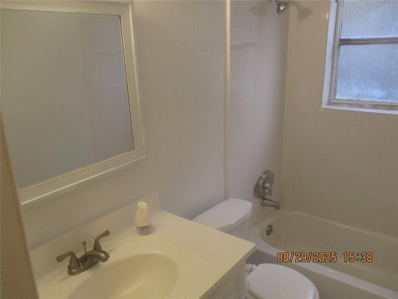 1750 N 17th Court, Unit 102, Hollywood, FL 33020 Photo