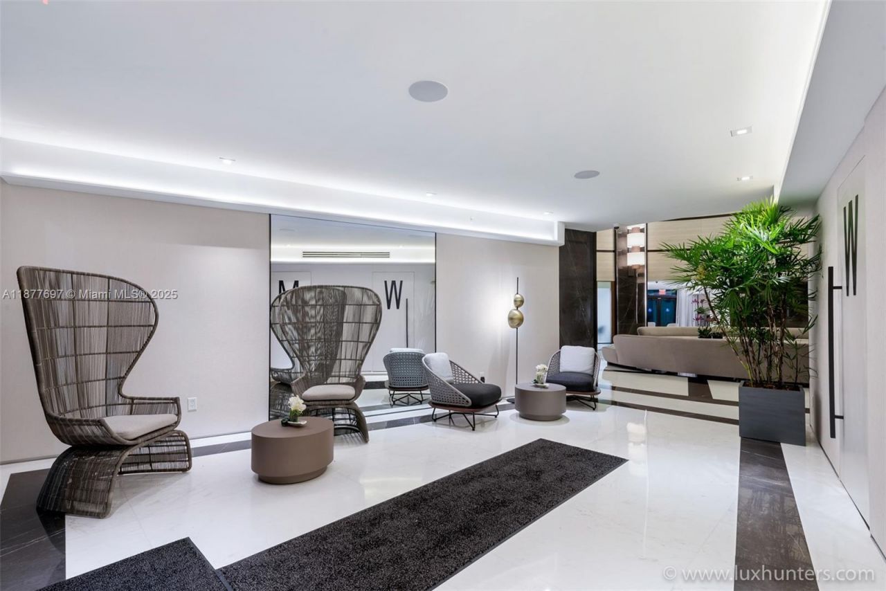 300 S Pointe Dr, Unit 2806, Miami Beach, FL 33139 Photo