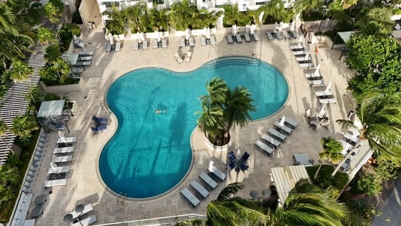 300 S Pointe Dr, Unit 2806, Miami Beach, FL 33139 Photo