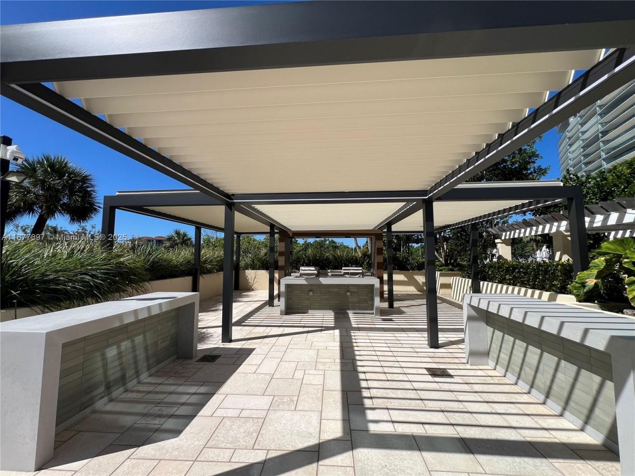 300 S Pointe Dr, Unit 2806, Miami Beach, FL 33139 Photo