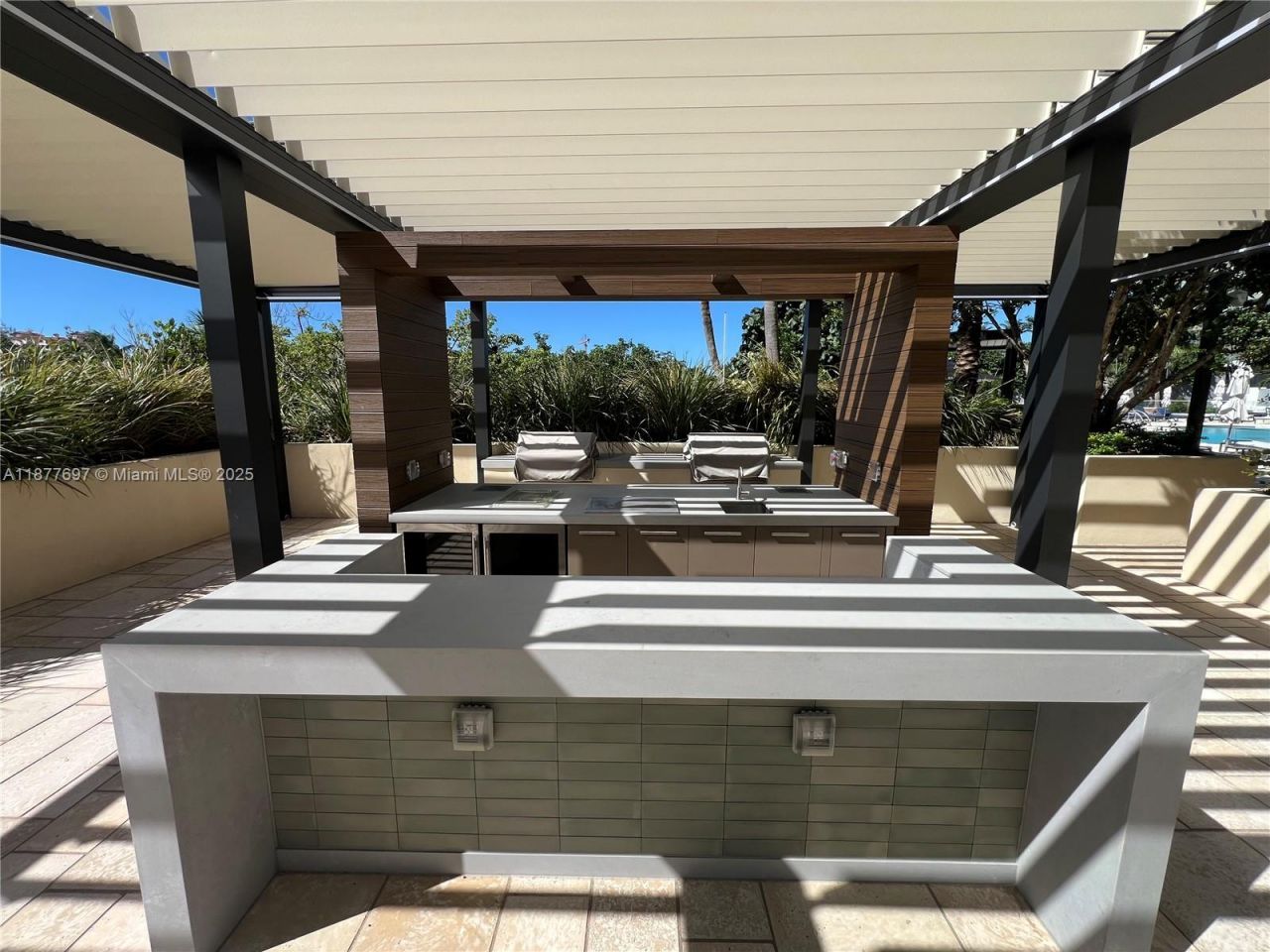 300 S Pointe Dr, Unit 2806, Miami Beach, FL 33139 Photo