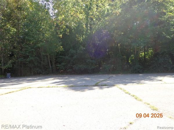 1928 Mist Wood Drive, Hartland Twp, MI 48843