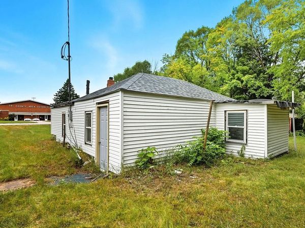 300 S WEST STREET, Plainfield, WI 54966