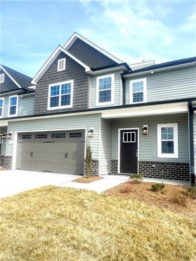 202 Oakdale Forest Court, Unit Lot 2, Jamestown, NC 27282 Main Photo