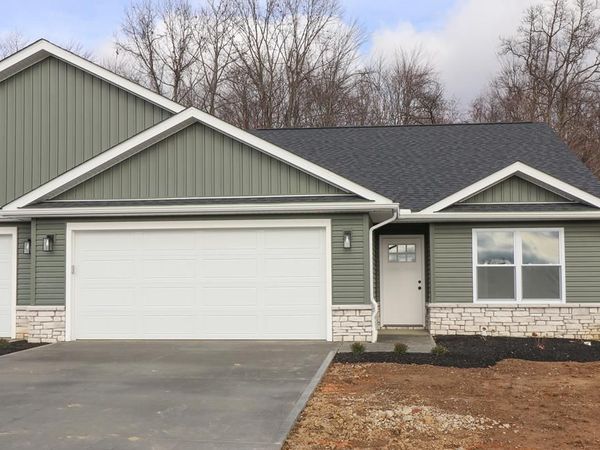 1592 Walker Woods Blvd, Mansfield, OH 44906