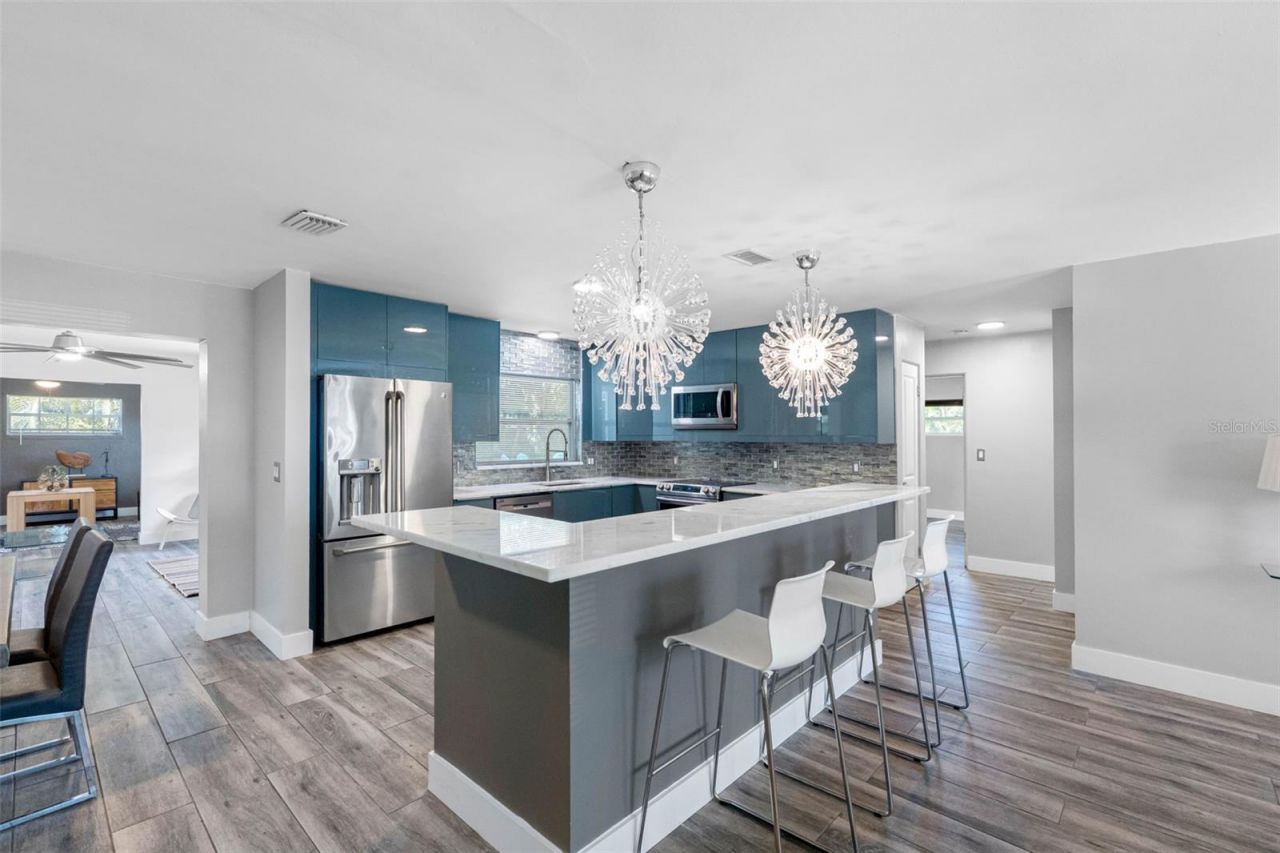 439 Capri Way Ne, Saint Petersburg, FL 33704 Photo