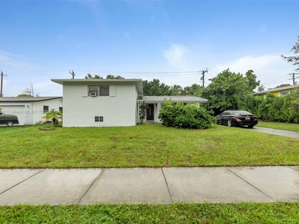 20400 NE 14th Ave, Miami, FL 33179
