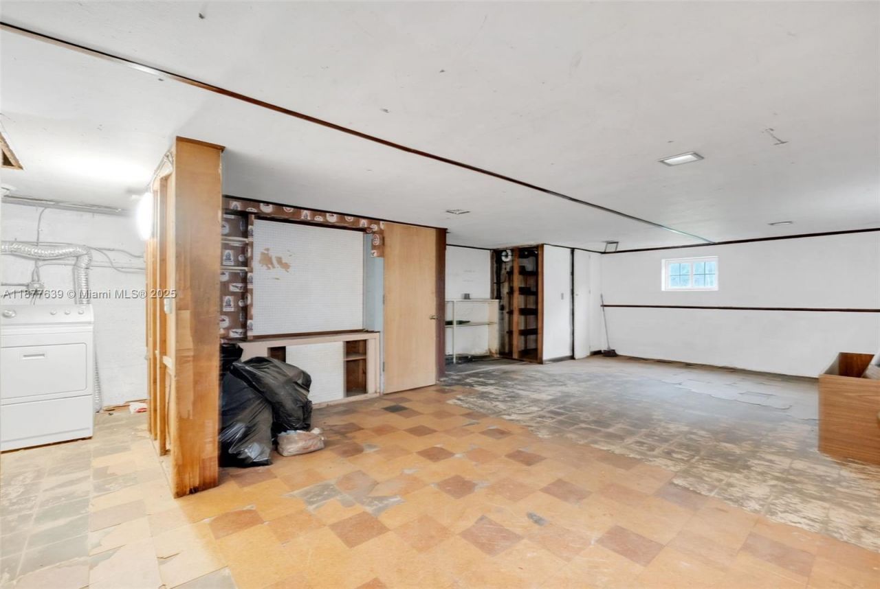 20400 NE 14th Ave, Miami, FL 33179 Photo