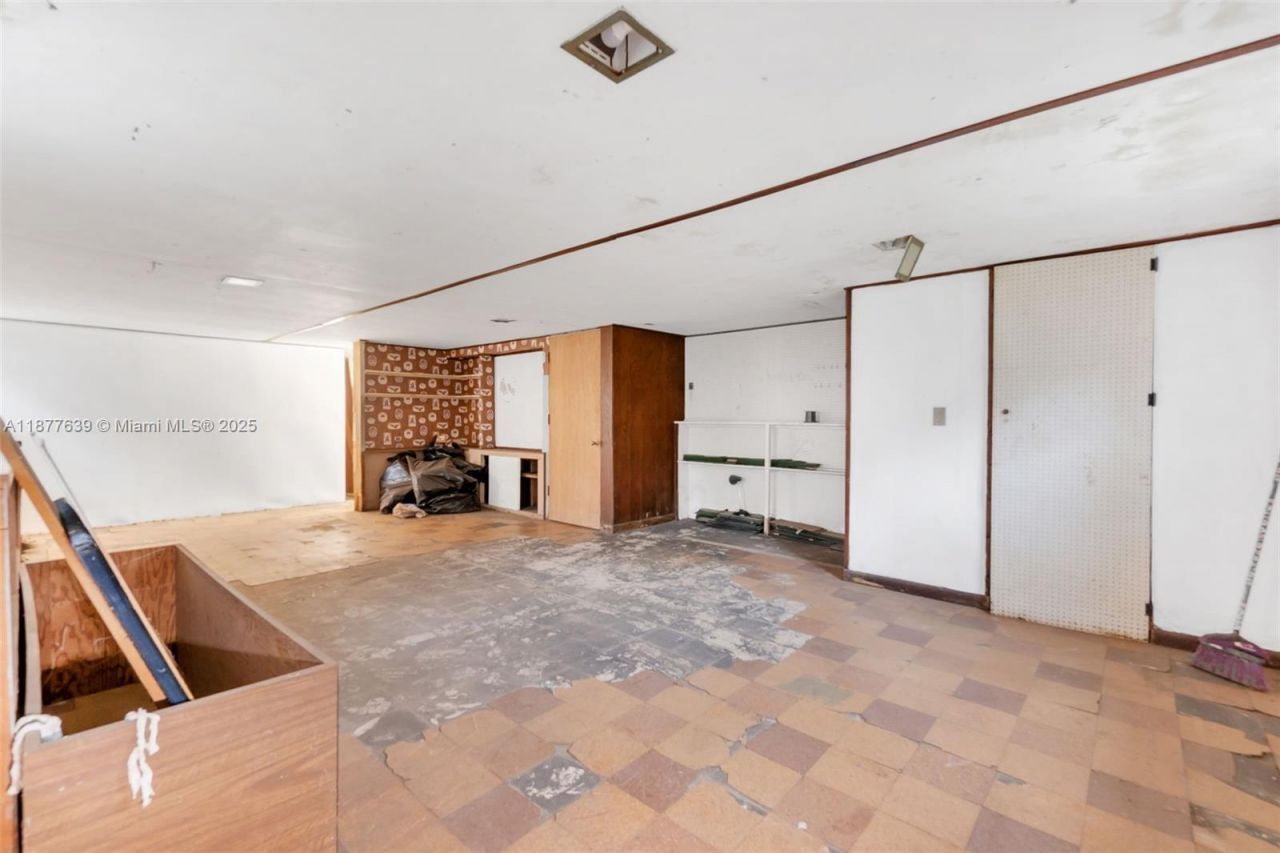 20400 NE 14th Ave, Miami, FL 33179 Photo