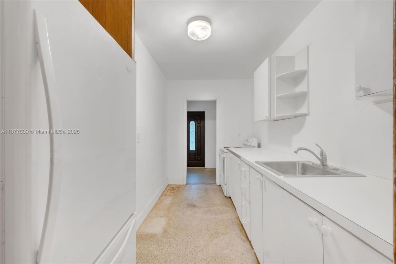 20400 NE 14th Ave, Miami, FL 33179 Photo