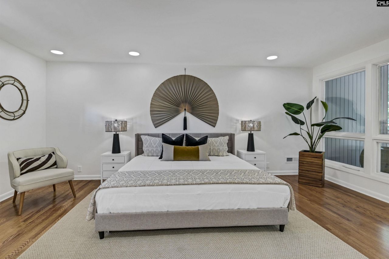 4865 Forest Ridge Lane Photo 22