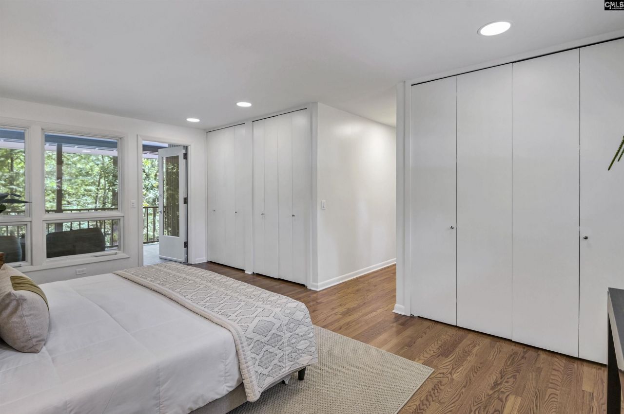 4865 Forest Ridge Lane Photo 25