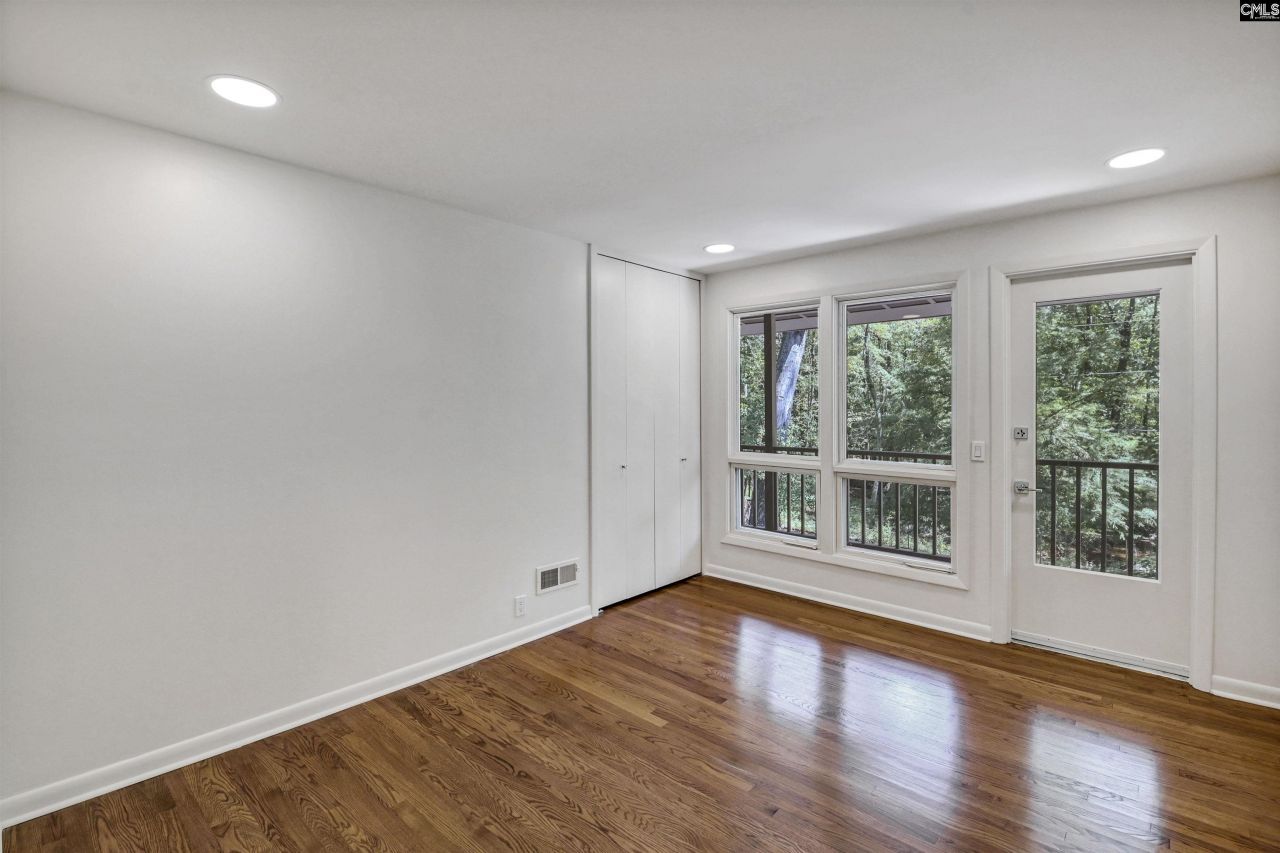 4865 Forest Ridge Lane Photo 34