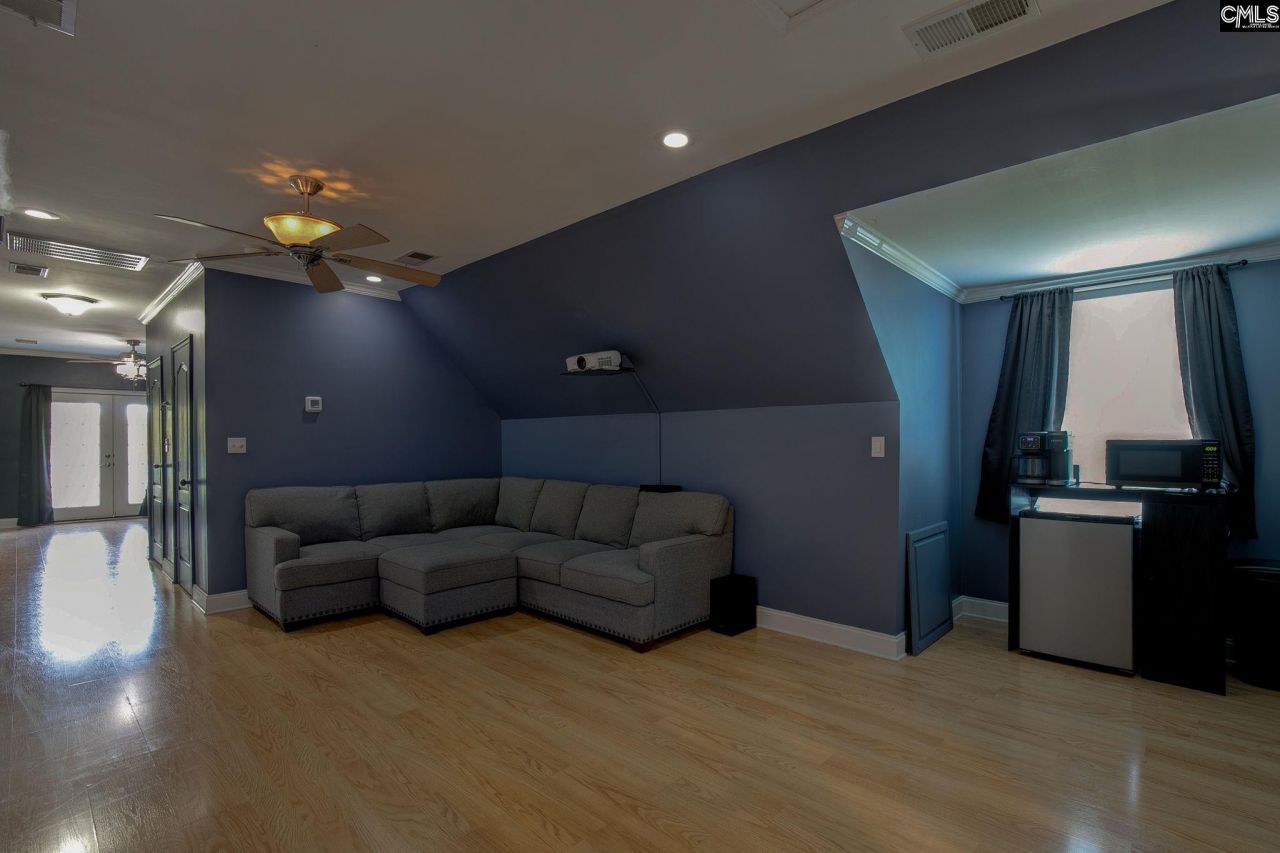 1725 Dry Branch Road Photo 16