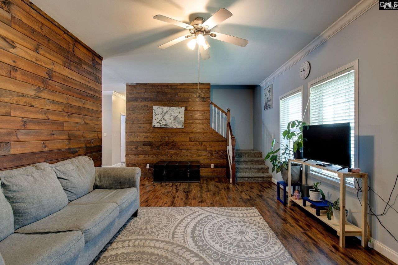 1725 Dry Branch Road Photo 7