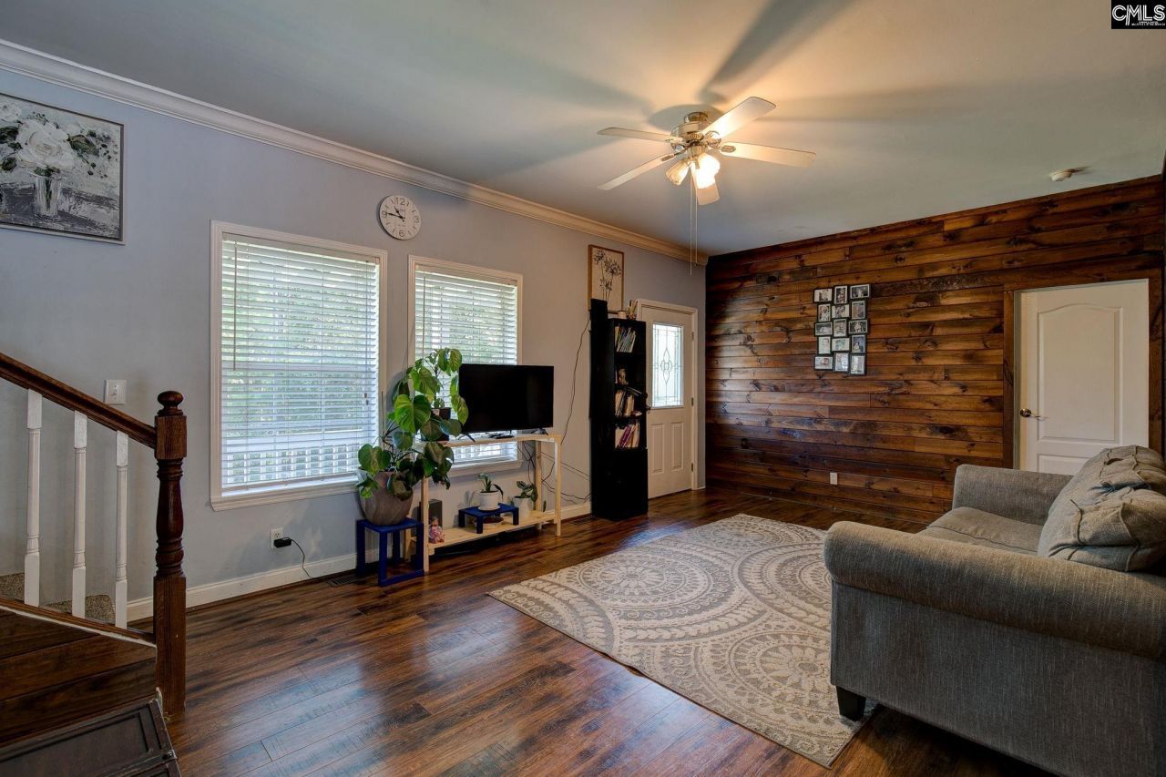 1725 Dry Branch Road Photo 8