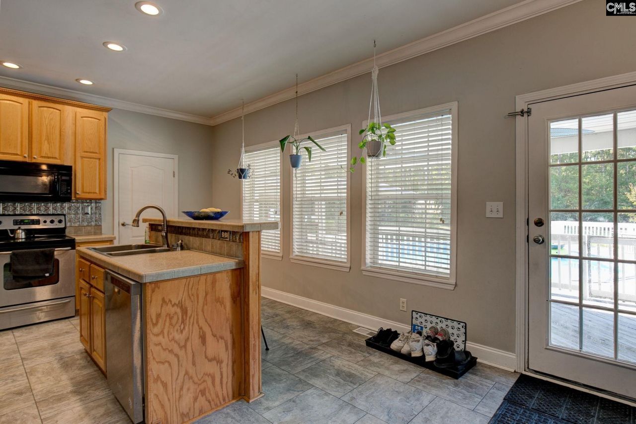 1725 Dry Branch Road Photo 9