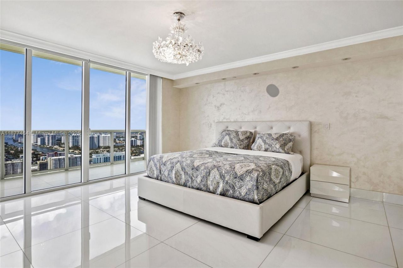 1830 S Ocean Dr, Unit PH5102, Hallandale Beach, FL 33009 Photo