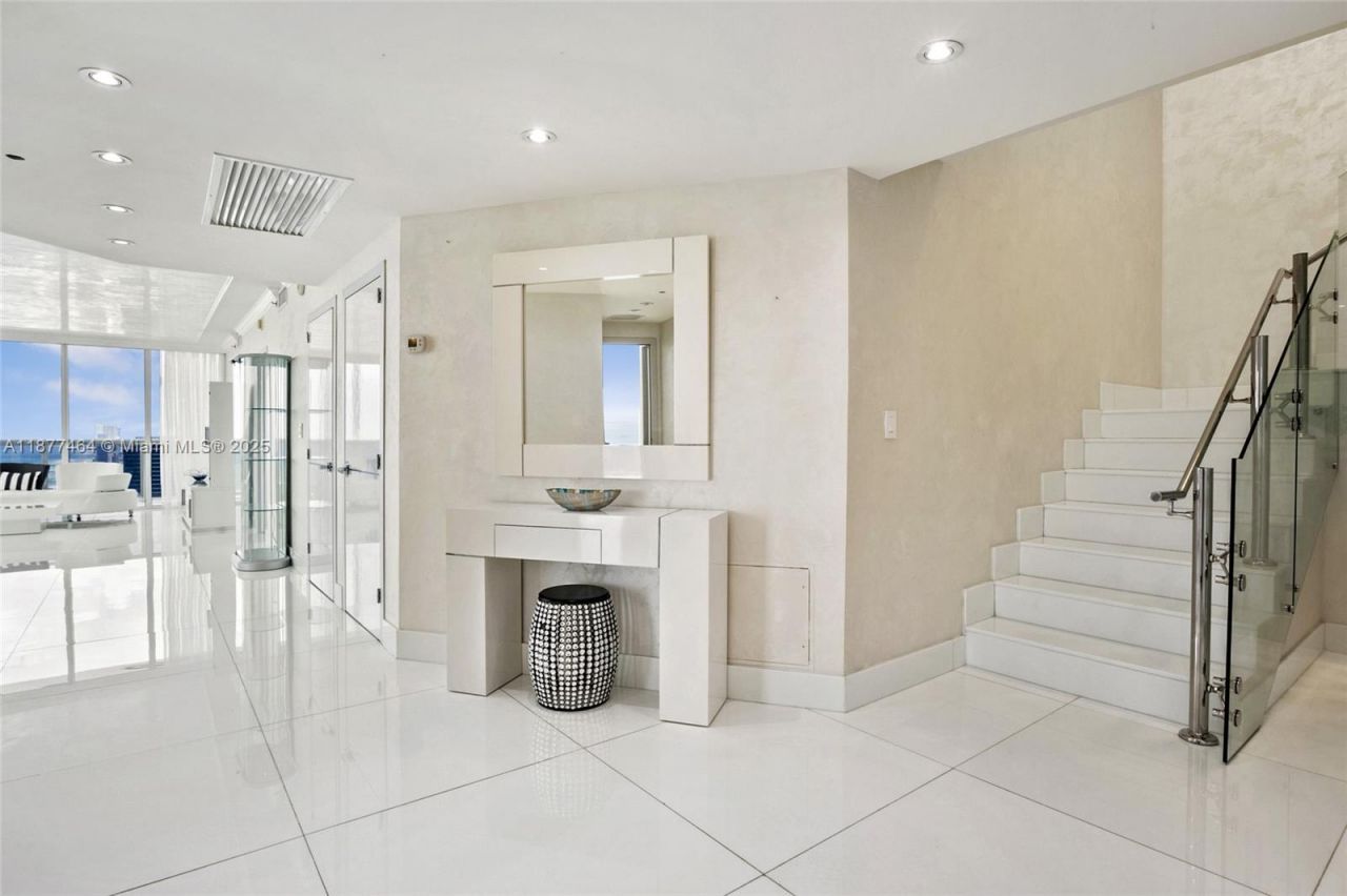 1830 S Ocean Dr, Unit PH5102, Hallandale Beach, FL 33009 Photo