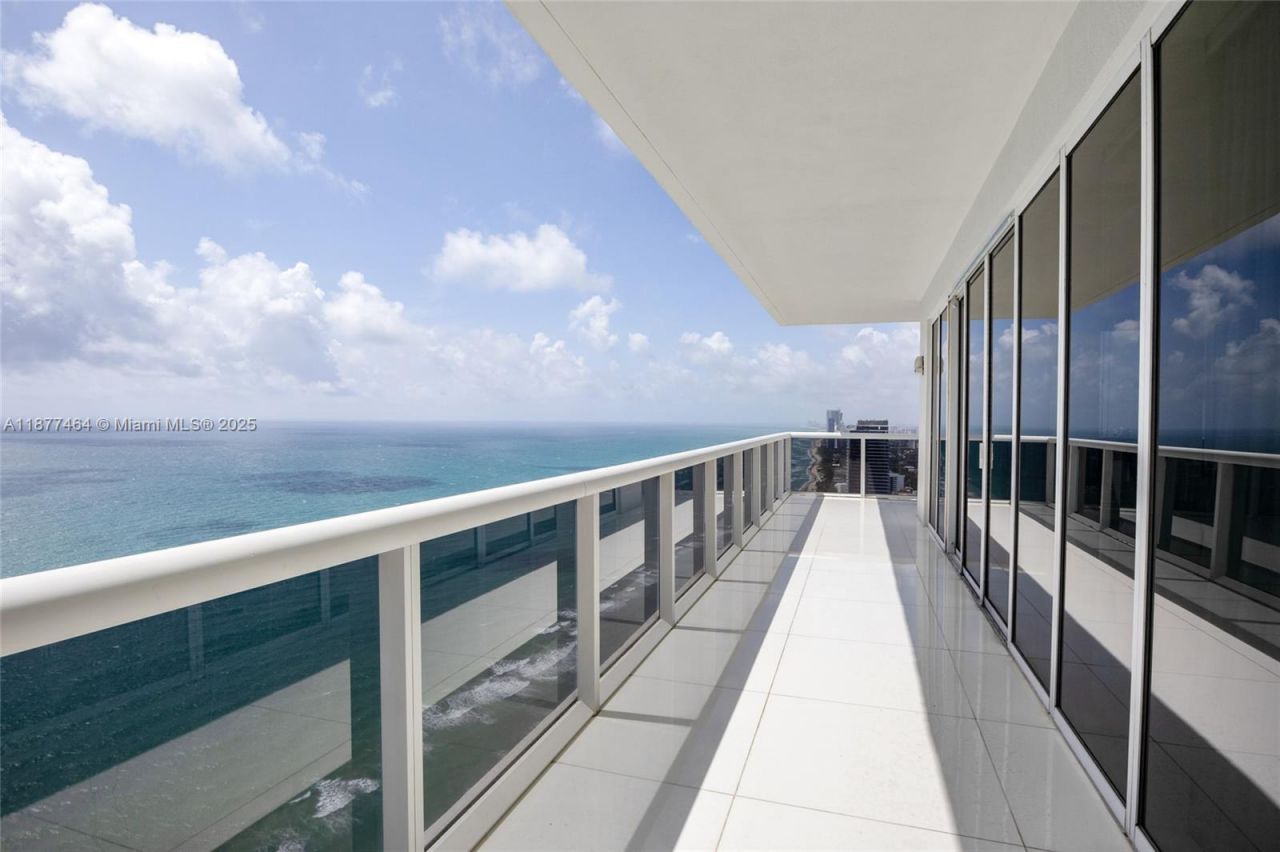 1830 S Ocean Dr, Unit PH5102, Hallandale Beach, FL 33009 Photo