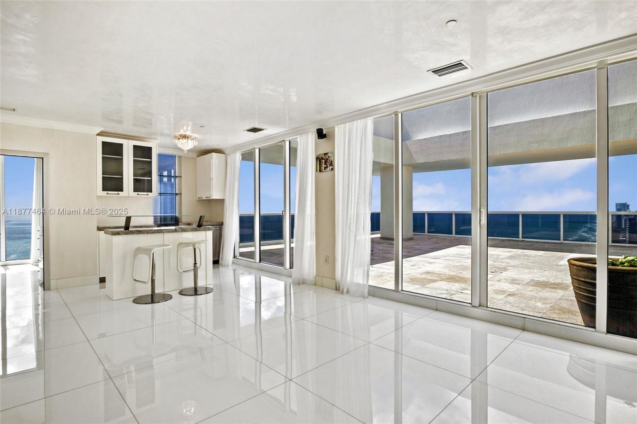 1830 S Ocean Dr, Unit PH5102, Hallandale Beach, FL 33009 Photo