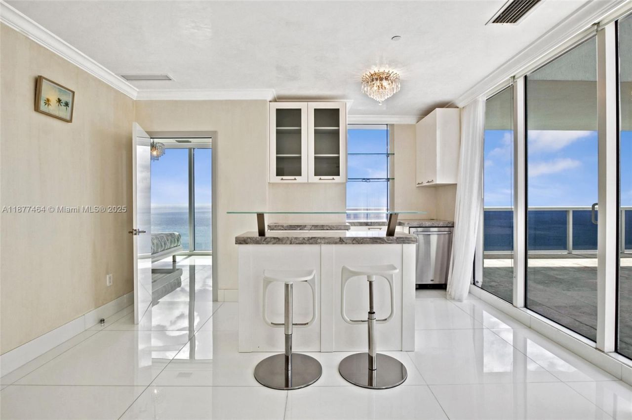 1830 S Ocean Dr, Unit PH5102, Hallandale Beach, FL 33009 Photo