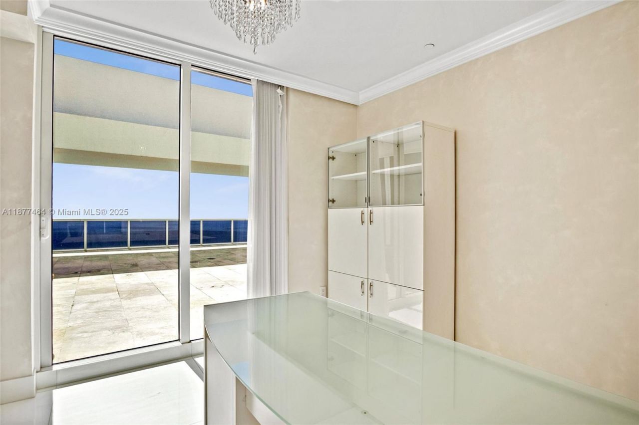 1830 S Ocean Dr, Unit PH5102, Hallandale Beach, FL 33009 Photo