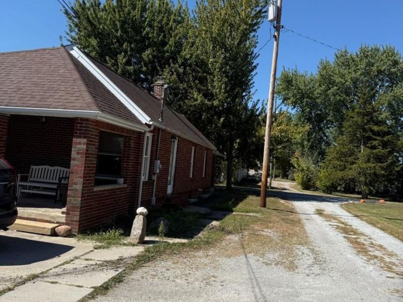 340 Broadway Street, New Bloomington, OH 43341 Photo 3