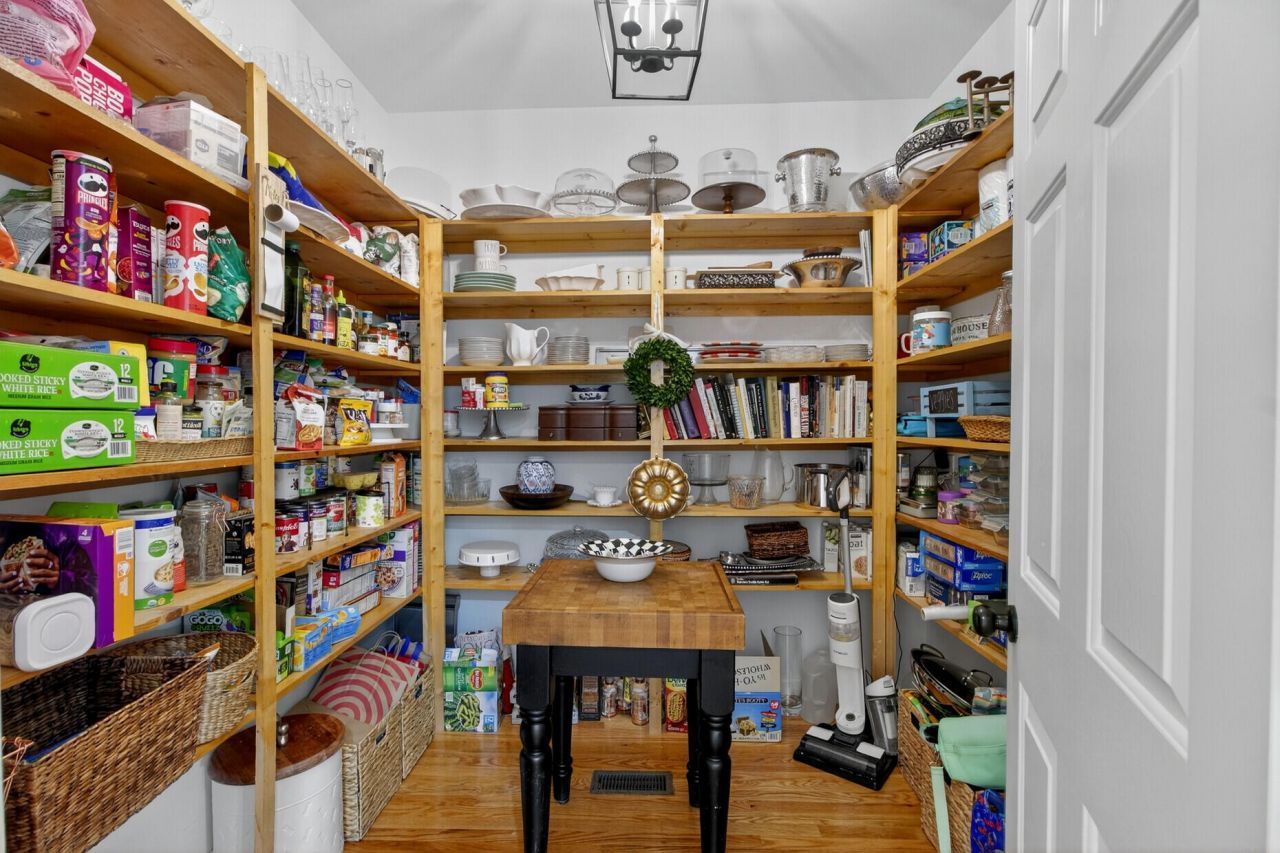 8301 Wild Indigo Photo 15