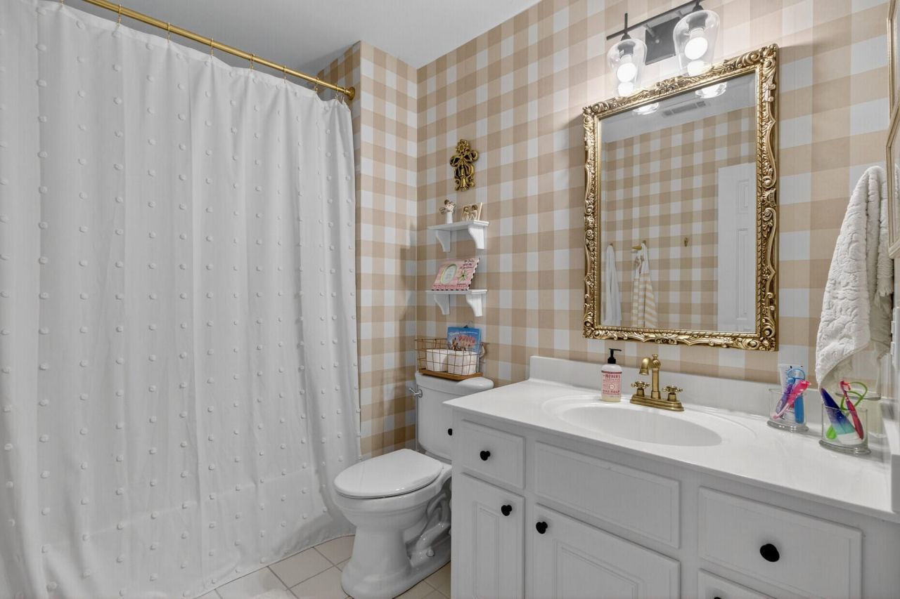 8301 Wild Indigo Photo 35