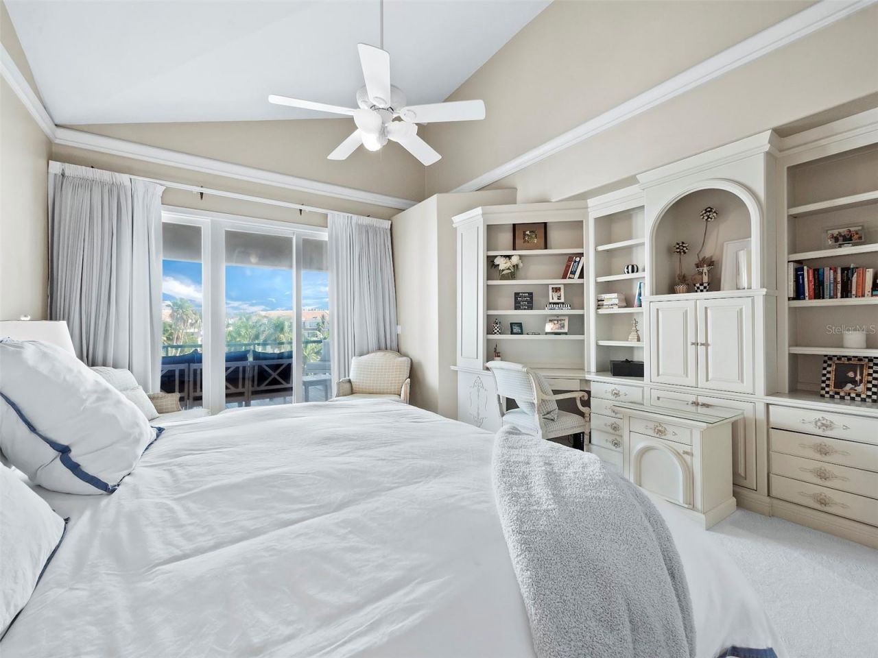 370 Gulf Of Mexico Drive, Unit 432, Longboat Key, FL 34228 Photo