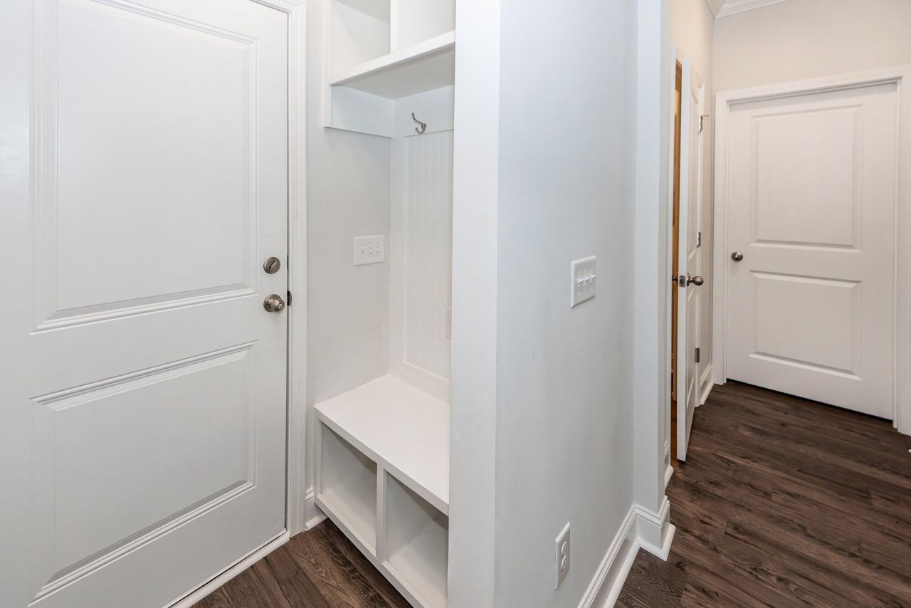 459 Green Fern Drive Photo 10