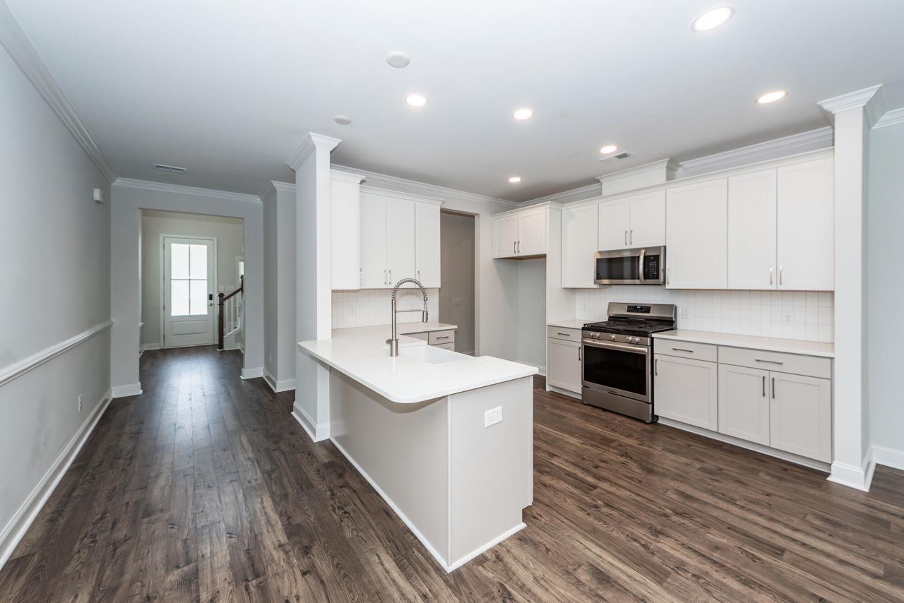 459 Green Fern Drive Photo 6