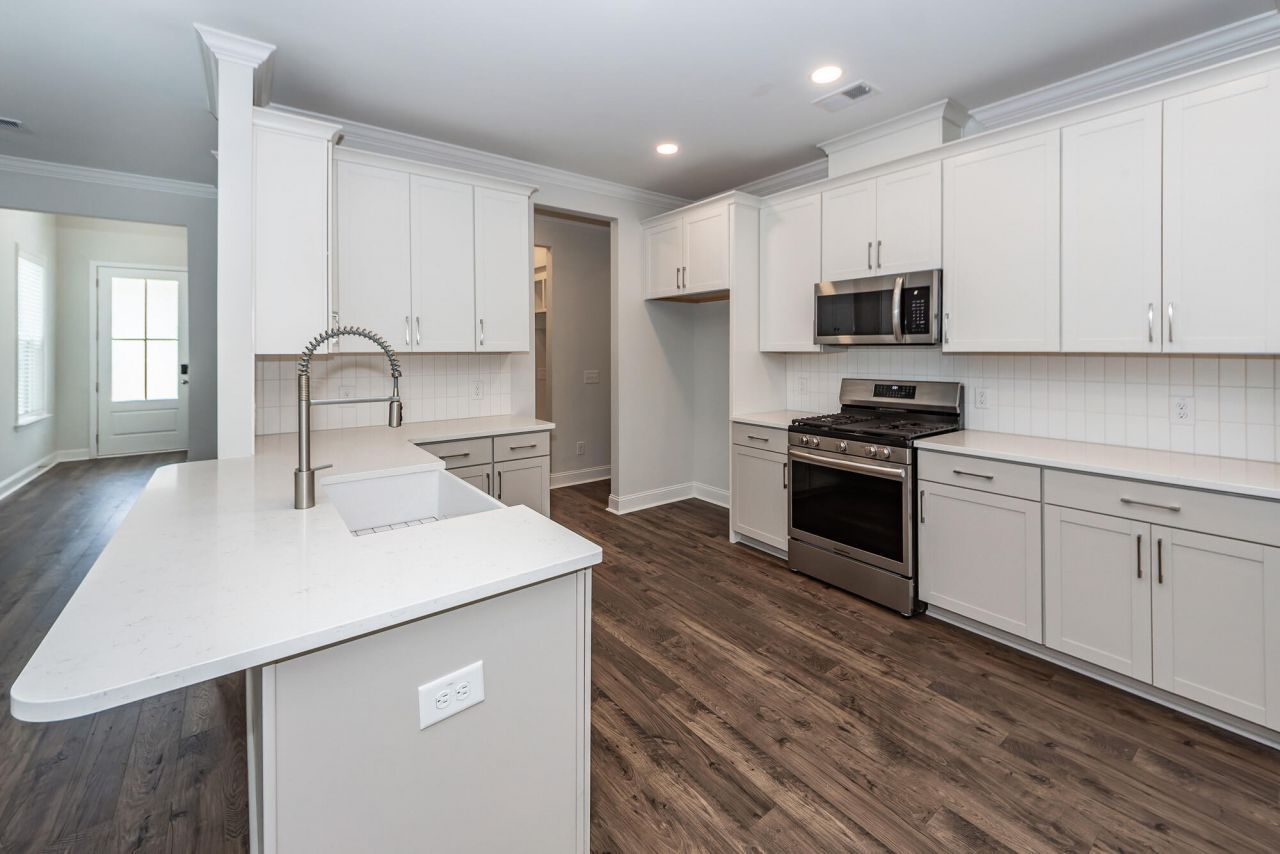 459 Green Fern Drive Photo 7