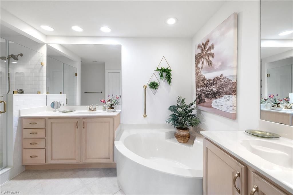 8177 Saratoga Dr, Unit 1001, Naples, FL 34113 Photo