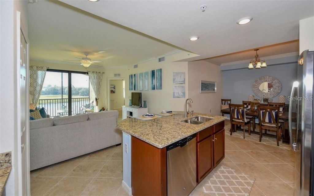 16904 Vardon Terrace, Unit 201, Lakewood Ranch, FL 34211 Photo