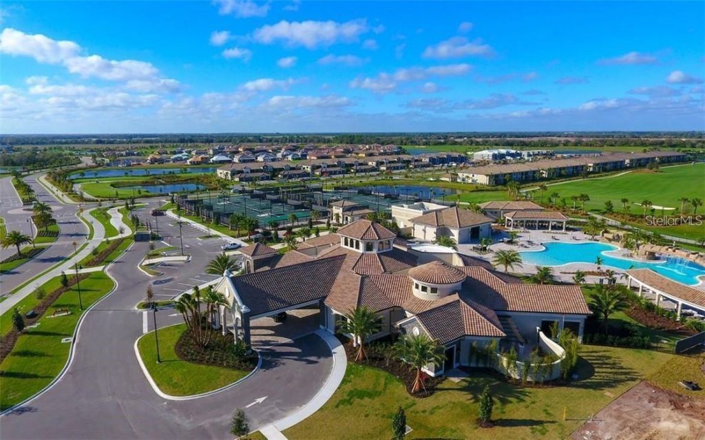 16904 Vardon Terrace, Unit 201, Lakewood Ranch, FL 34211 Photo