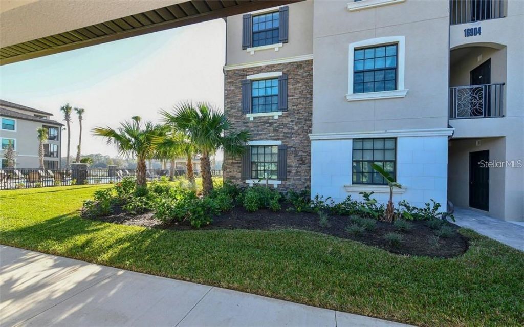 16904 Vardon Terrace, Unit 201, Lakewood Ranch, FL 34211 Photo