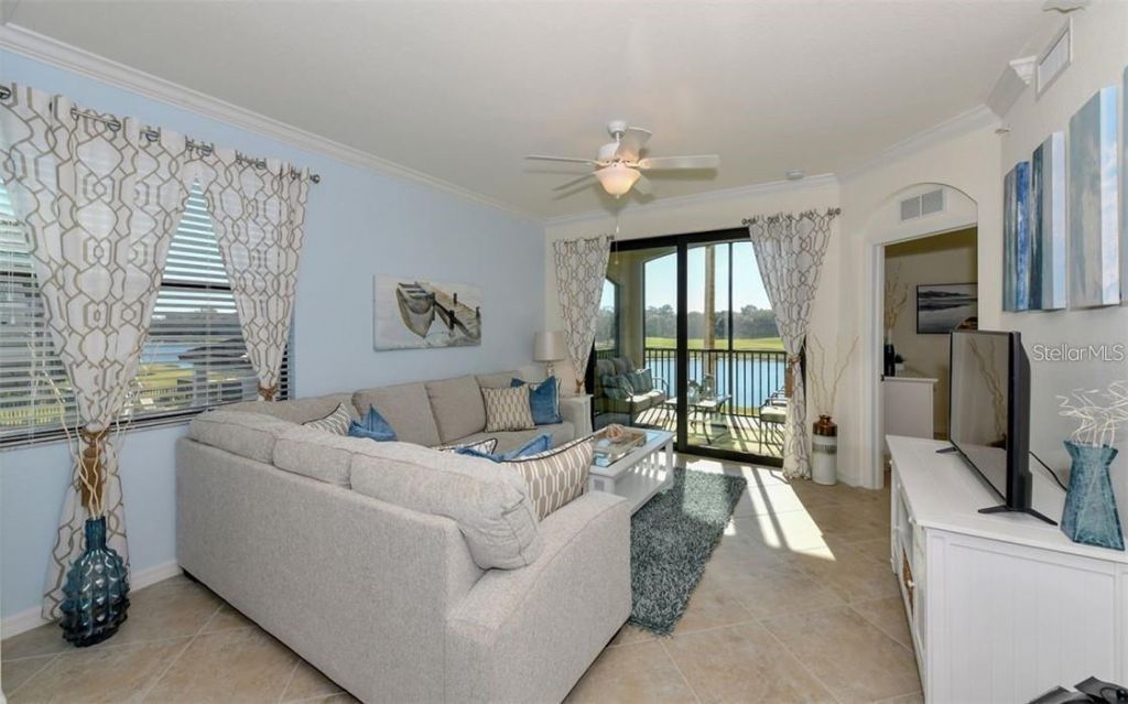 16904 Vardon Terrace, Unit 201, Lakewood Ranch, FL 34211 Photo