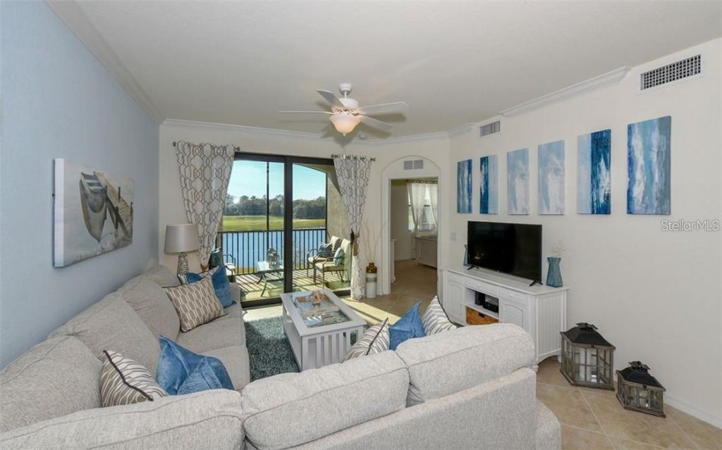 16904 Vardon Terrace, Unit 201, Lakewood Ranch, FL 34211 Photo