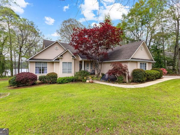 65 Pointe View Court, Jackson, GA 30233