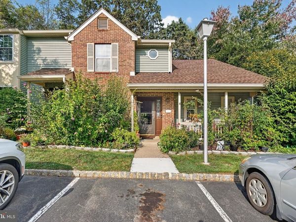 1106 HICKORY COURT, MONMOUTH JUNCTION, NJ 08852