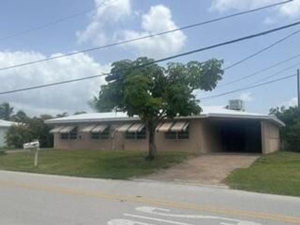 1433 Sunset Road, Big Pine, FL 33043