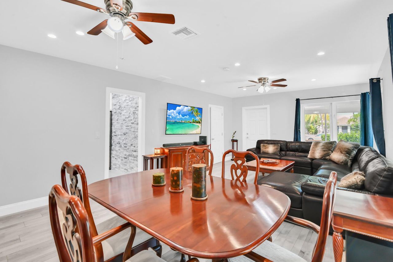 504 36th Street, West Palm Beach, FL 33407 Photo