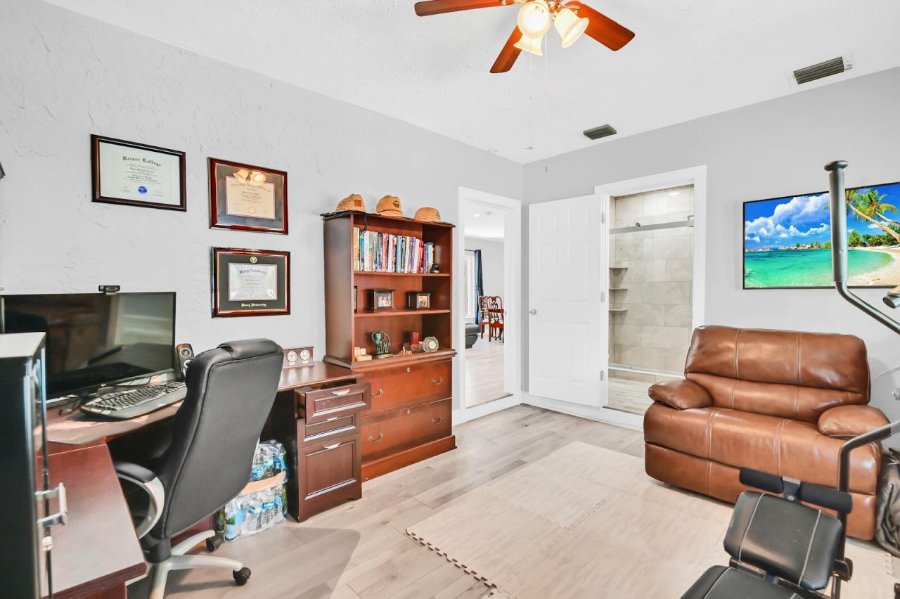 504 36th Street, West Palm Beach, FL 33407 Photo