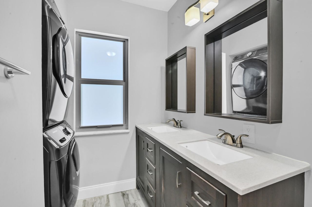 504 36th Street, West Palm Beach, FL 33407 Photo