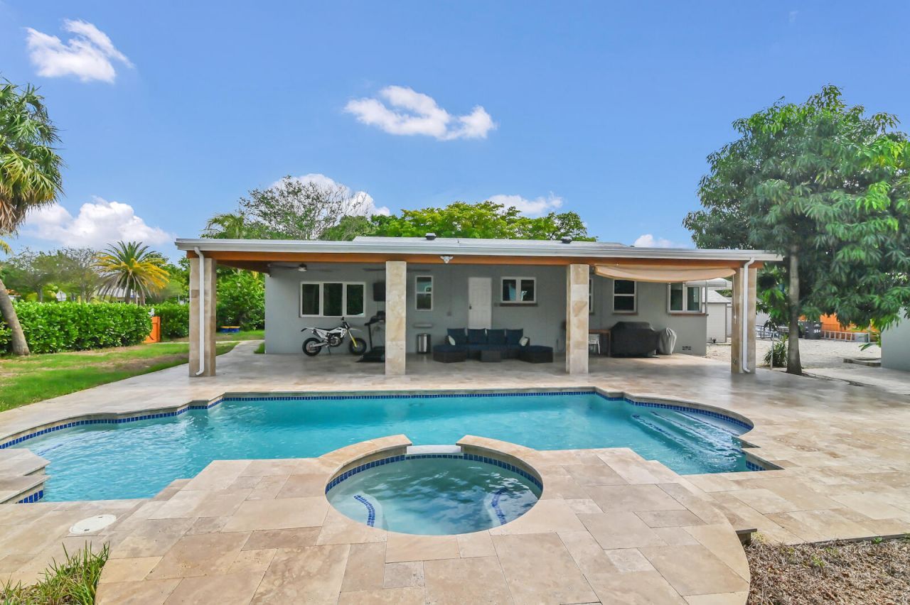 504 36th Street, West Palm Beach, FL 33407 Photo