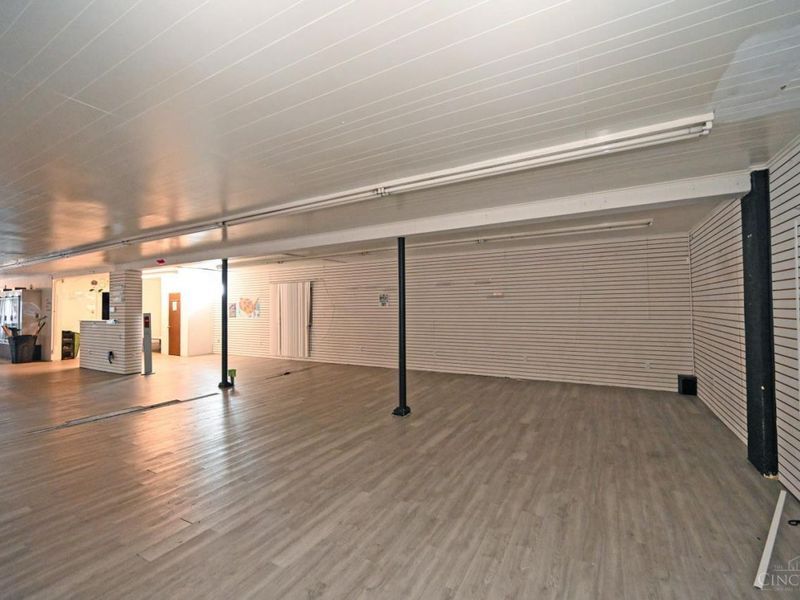 6999 Colerain Avenue, Colerain Township, OH 45239 Photo 7