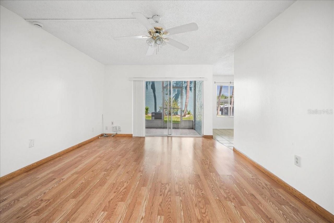 11401 3rd Street N, Unit 2, Saint Petersburg, FL 33716 Photo
