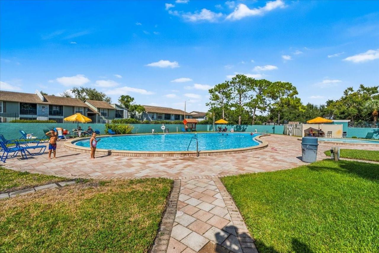 11401 3rd Street N, Unit 2, Saint Petersburg, FL 33716 Photo